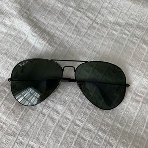 Black Aviator Ray Bans